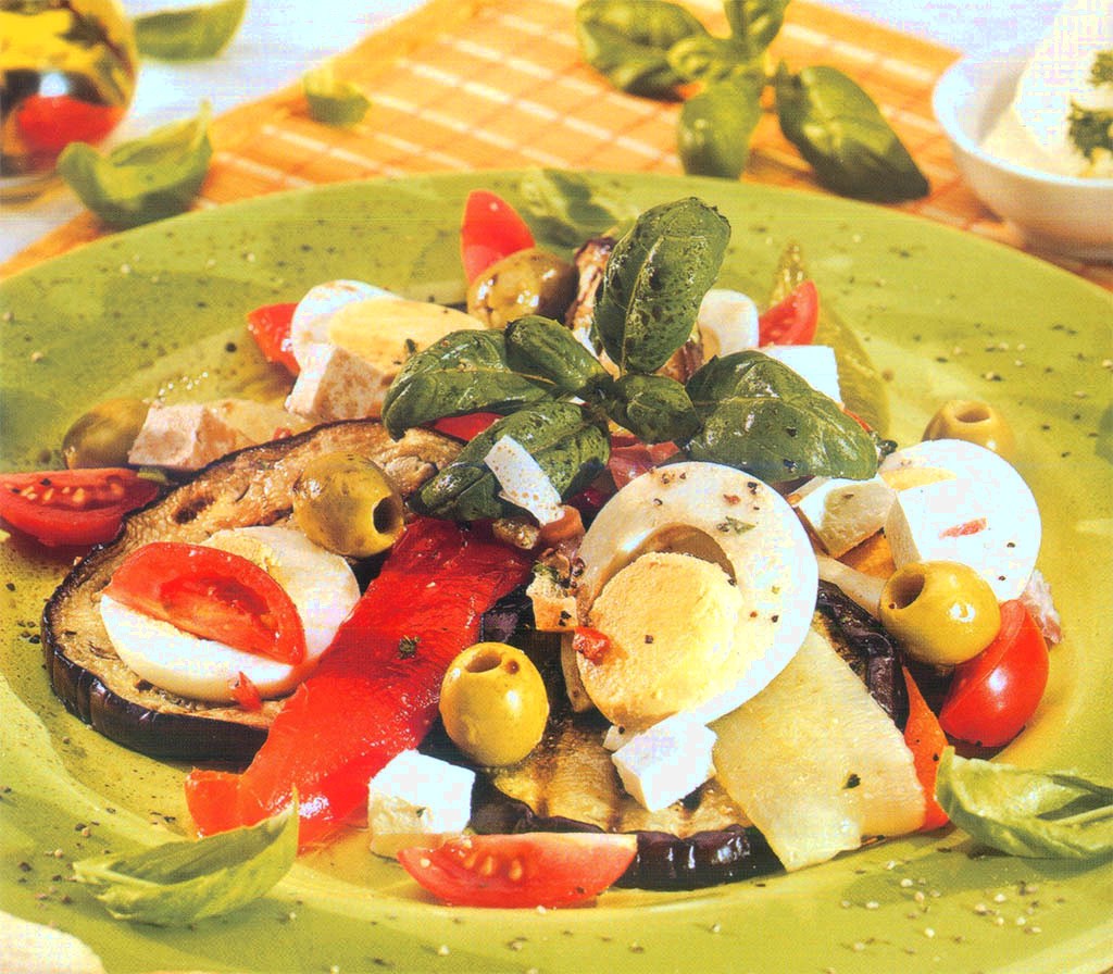 Görög olívás-balzsamecetes saláta